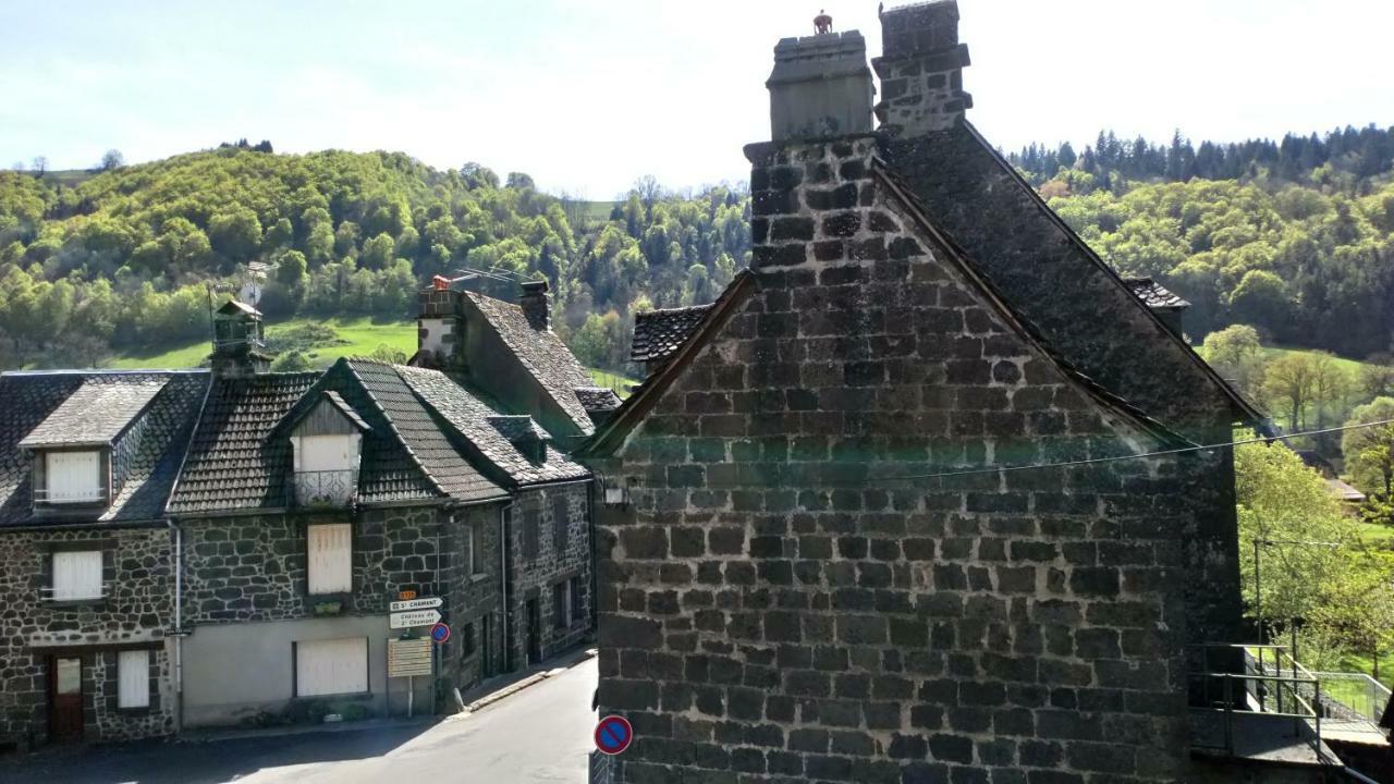 Gite De L Aspre Fontanges Exterior photo
