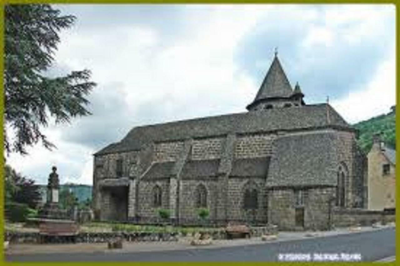 Gite De L Aspre Fontanges Exterior photo